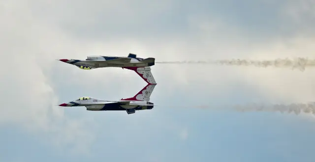 U.S. Air Force Thunderbirds F-16s flying a mirror formation at MacDill Air Force Base, Tampa, Florida